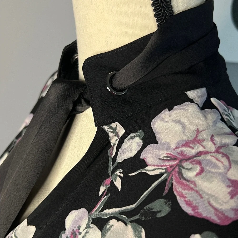 White House Black Market LS MJ w Tie Chemise Delphinium Placed Black Dress - Picture 5 of 9